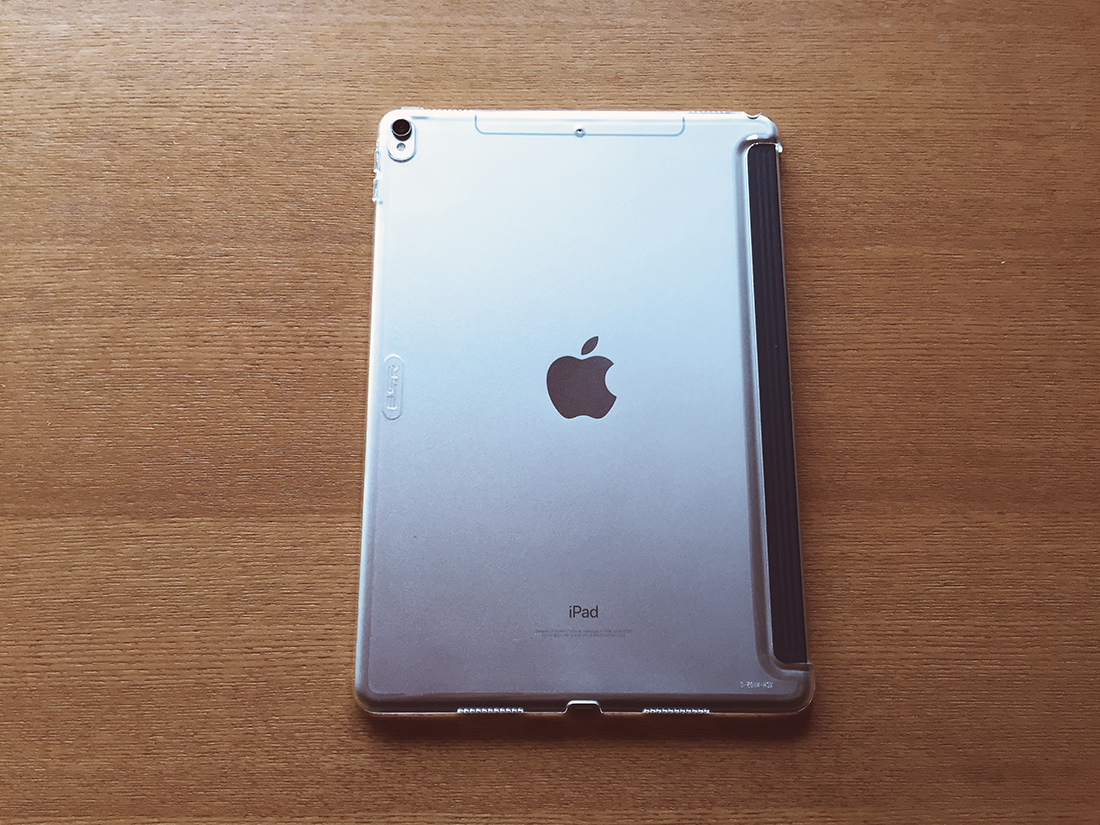 iPad Pro 10.5用のケース「ESR スマートキーボード対応クリアケース」